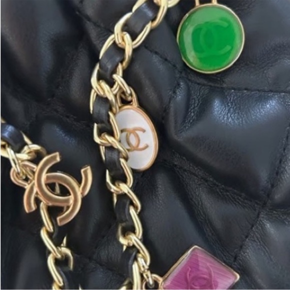 Chanel Vip Black Quilted Leather Chain Bag - Picture 8 of 16